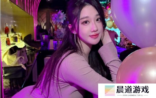 轩子巨2兔停止照片收费，称自己动了别人“蛋糕”，被审核故意针对